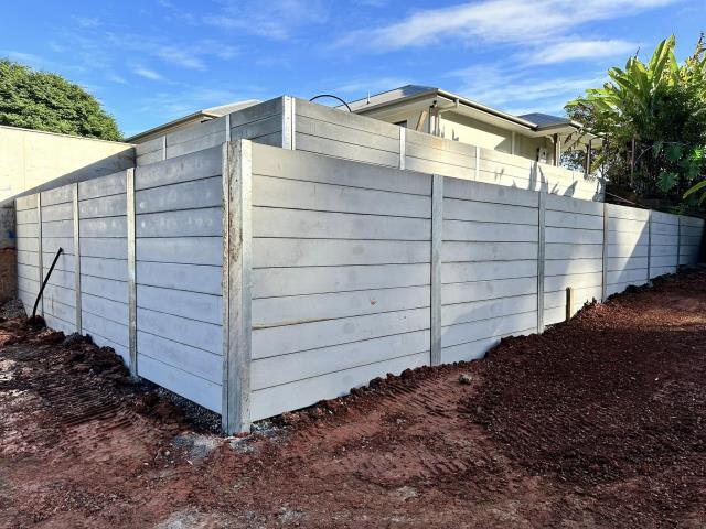 High retaining wall for garden